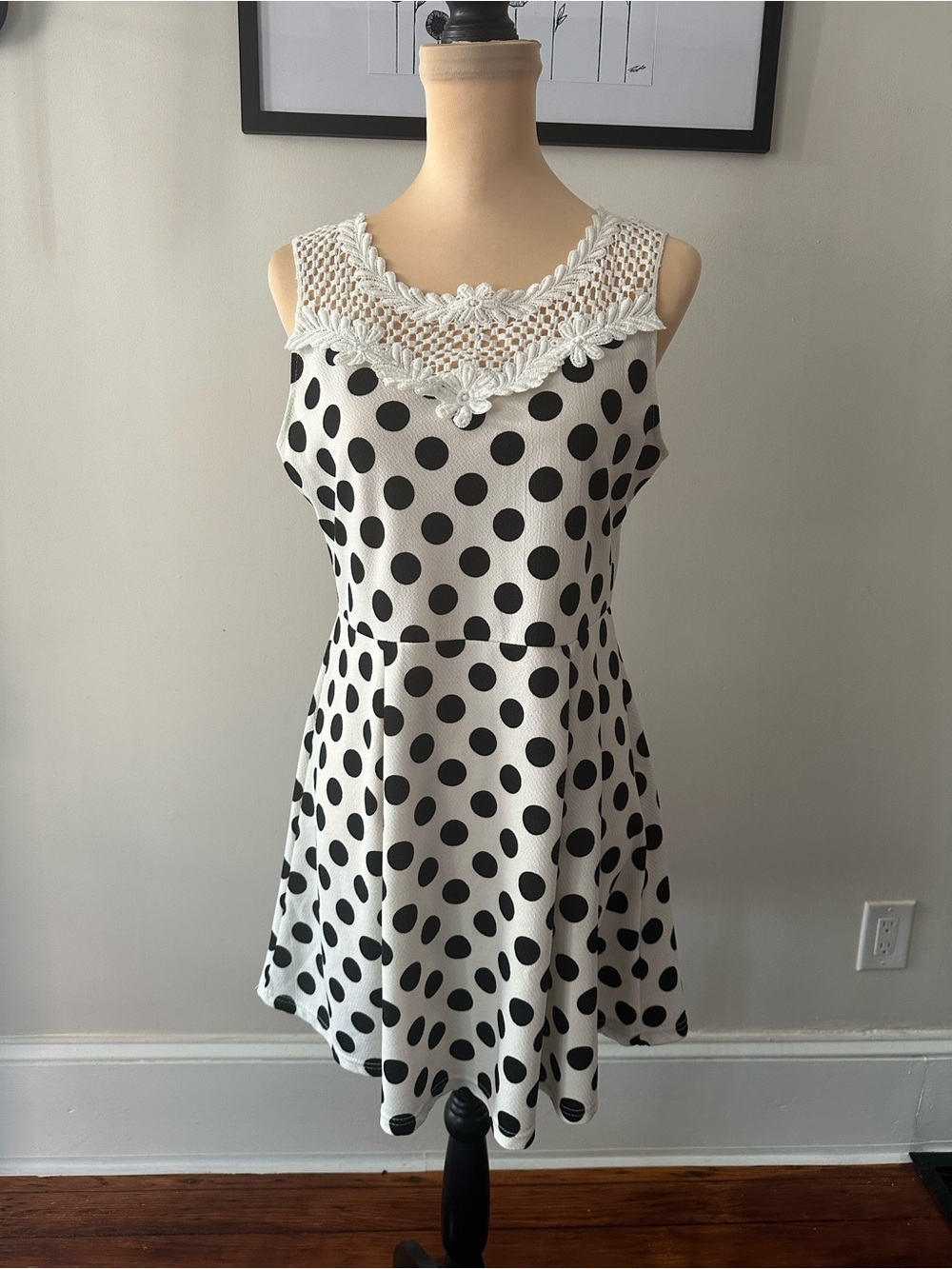 Polka Dot Lace Yoke Sleeveless Dress - White/Black